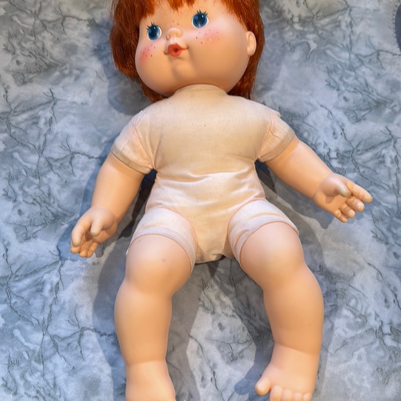 Vintage American Greetings Strawberry Shortcake Blow kiss doll in Original Dress - Picture 4 of 8